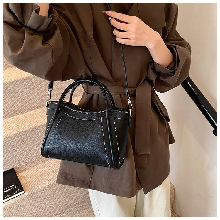 2025 new style large-capacity high-end PU messenger bag for daily commuting, soft leather wing bag for women