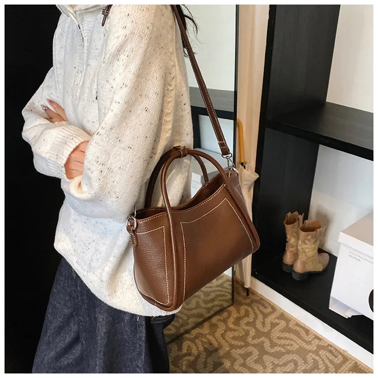 2025 new style large-capacity high-end PU messenger bag for daily commuting, soft leather wing bag for women