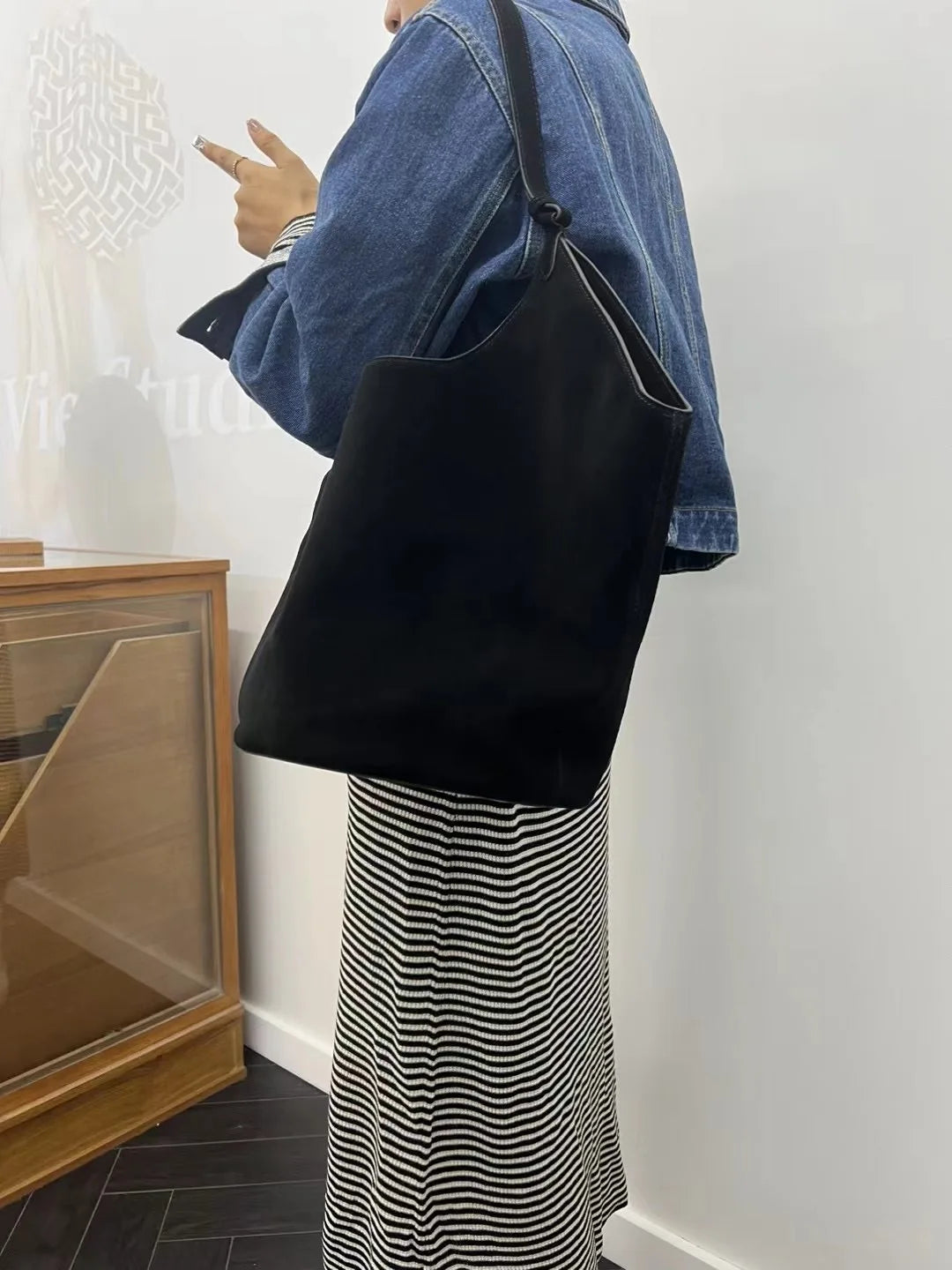 2023 Autumn and Winter Handbag Genuine Leather Dumpling Bucket Bag Niche Shoulder Tote