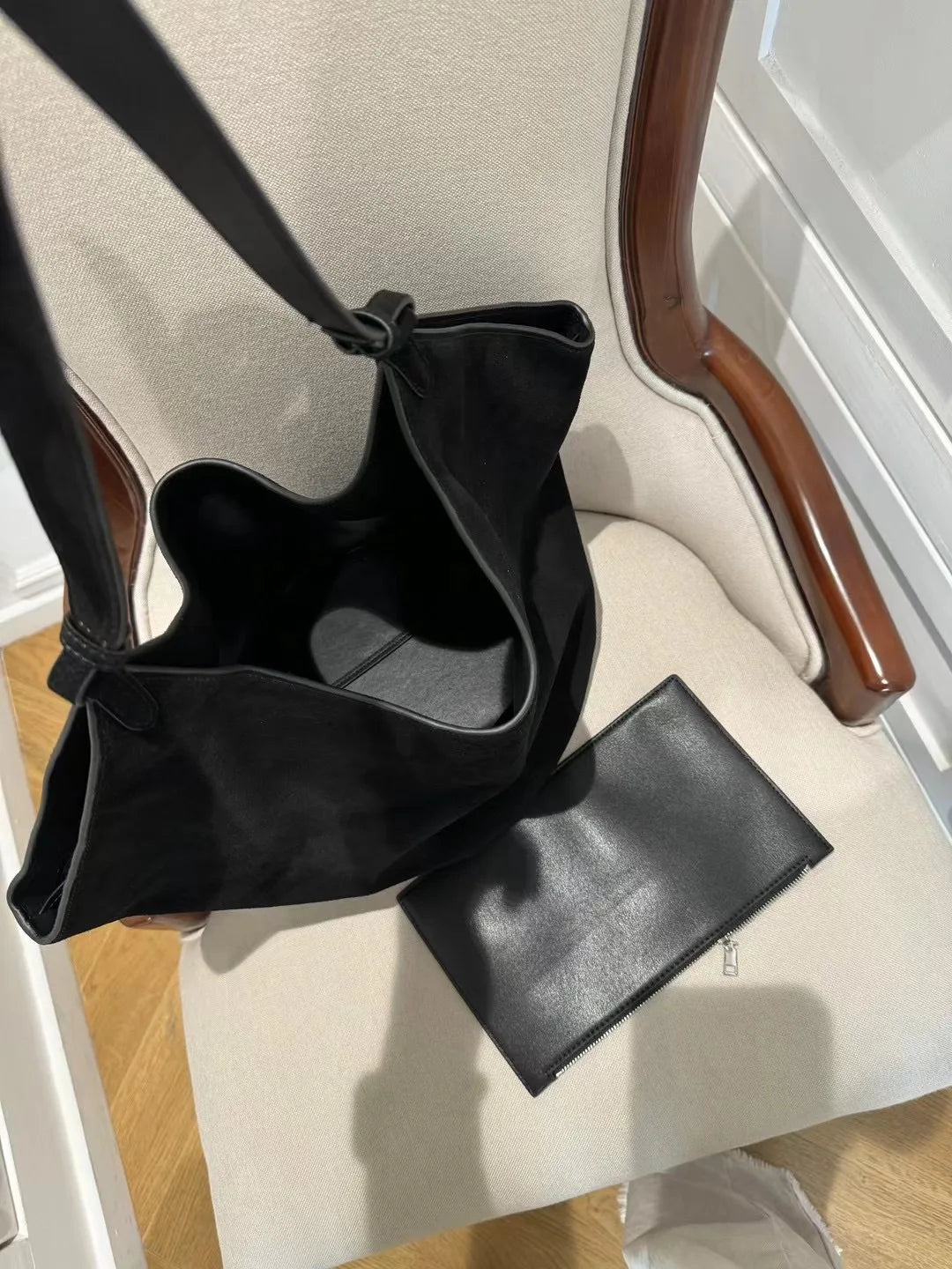 2023 Autumn and Winter Handbag Genuine Leather Dumpling Bucket Bag Niche Shoulder Tote