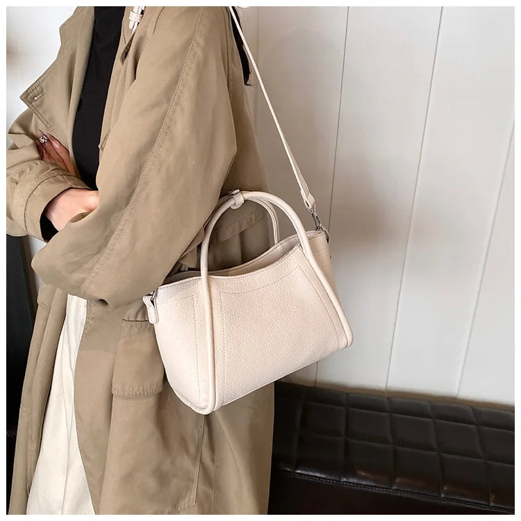 2025 new style large-capacity high-end PU messenger bag for daily commuting, soft leather wing bag for women