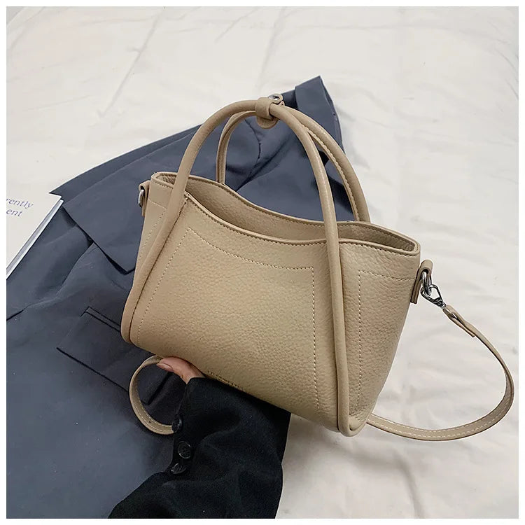 2025 new style large-capacity high-end PU messenger bag for daily commuting, soft leather wing bag for women