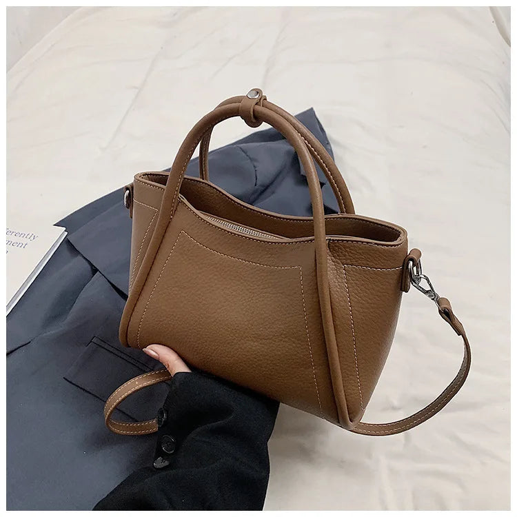 2025 new style large-capacity high-end PU messenger bag for daily commuting, soft leather wing bag for women