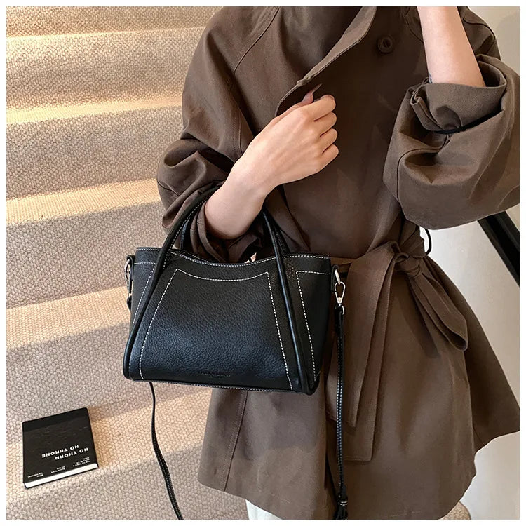 2025 new style large-capacity high-end PU messenger bag for daily commuting, soft leather wing bag for women