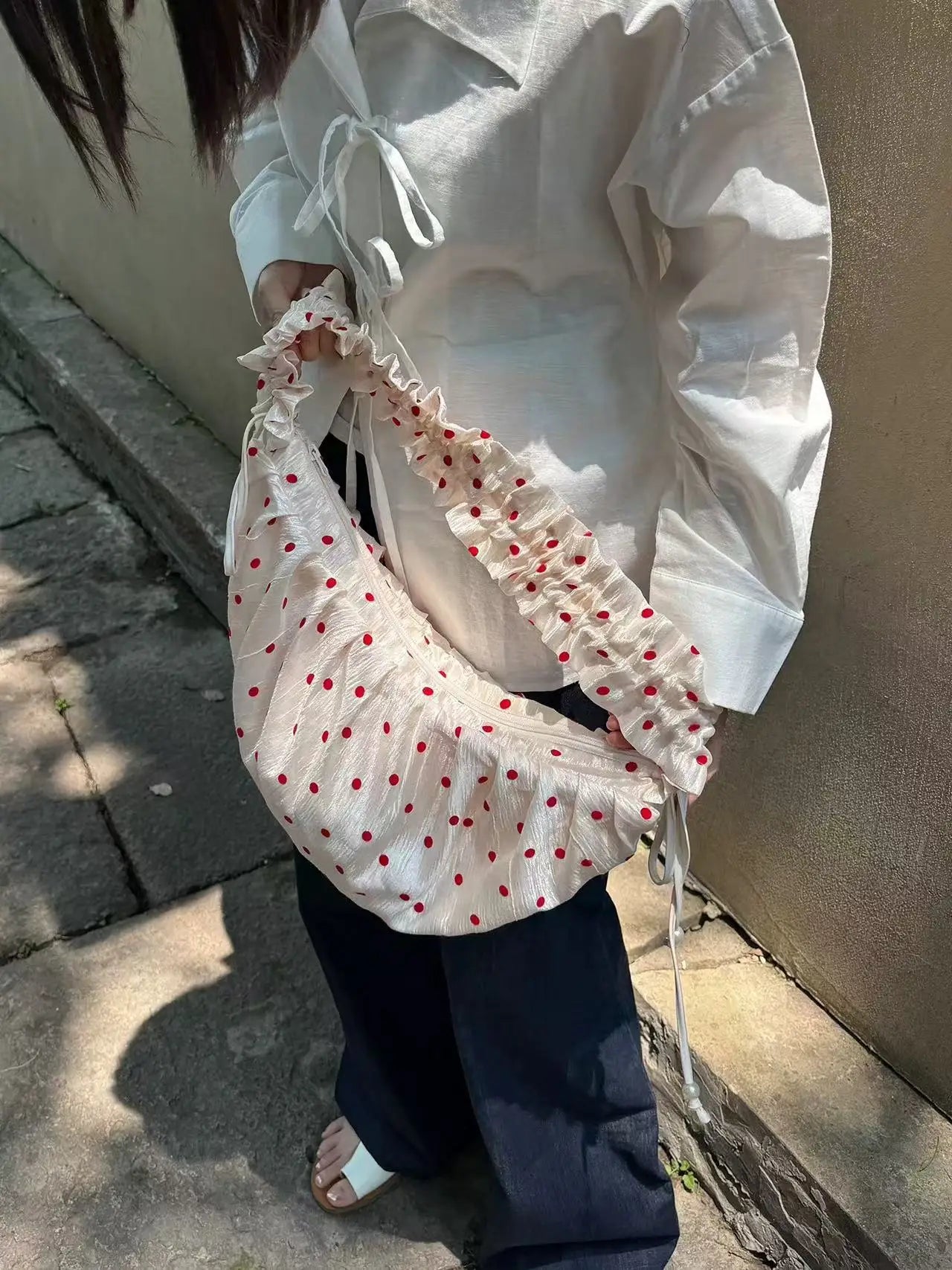 Women Chic Underarm Bag Large Capacity Polka Dot Retro Crossbody Bag All Matched Pleated Dumpling Bag Casual Zipper Canvas Bag