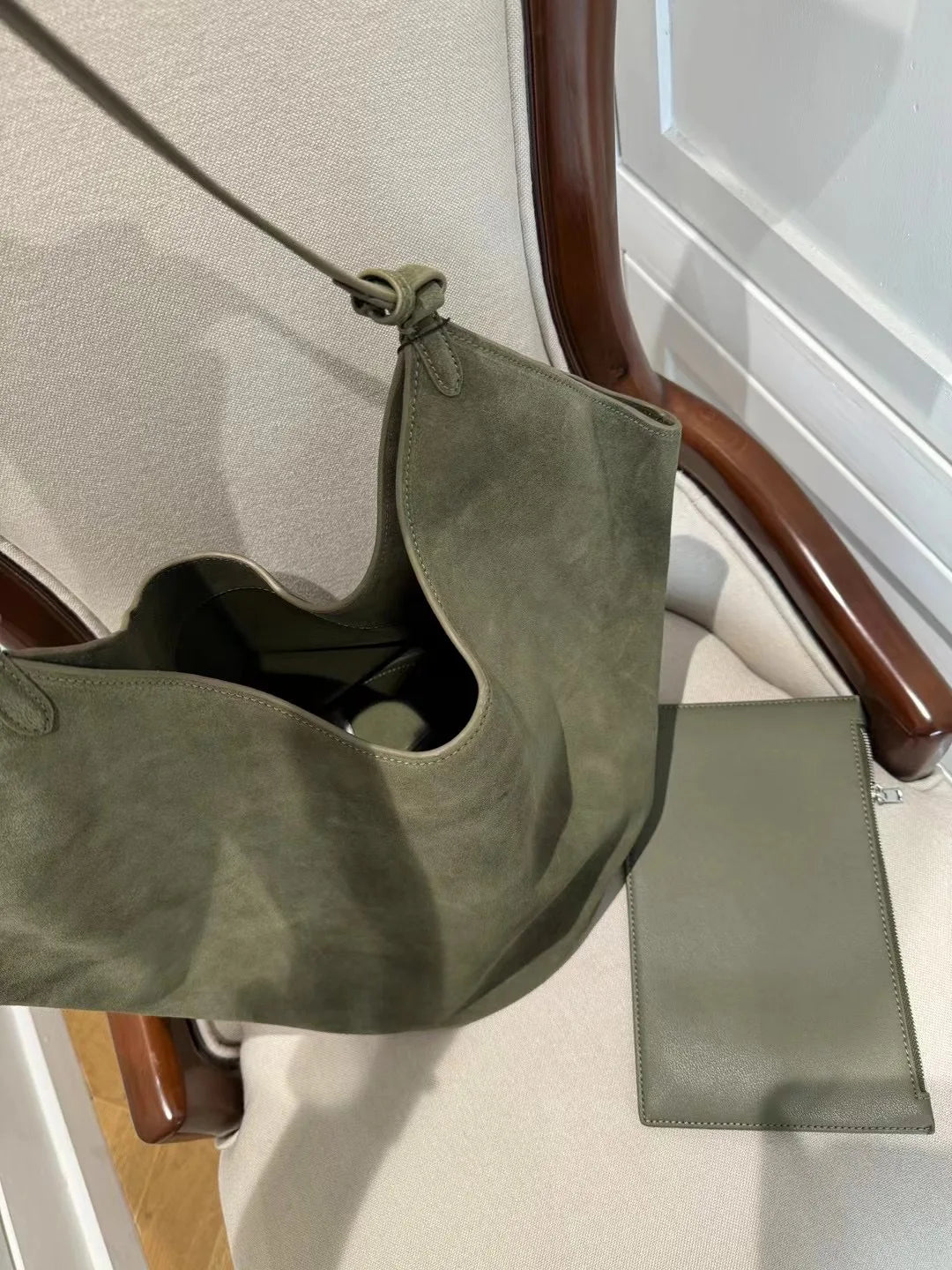 2023 Autumn and Winter Handbag Genuine Leather Dumpling Bucket Bag Niche Shoulder Tote