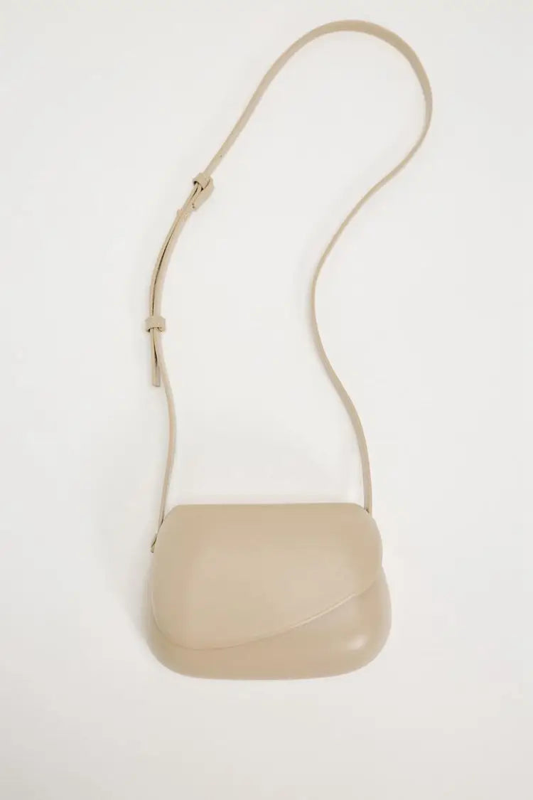 Female casual black small pu leather saddle armpit bag 2025 luxury designer chain shoulder cross bag women vintage armpit handba