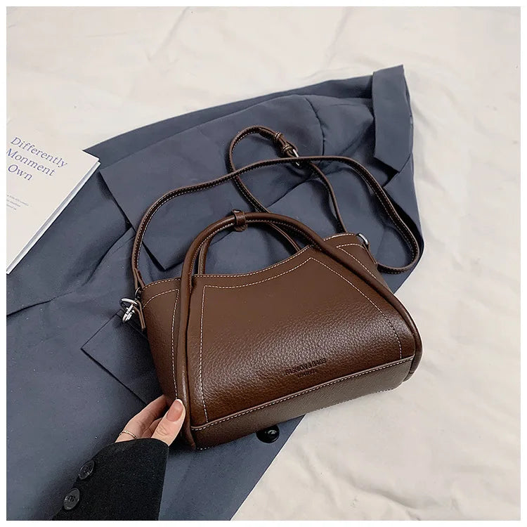 2025 new style large-capacity high-end PU messenger bag for daily commuting, soft leather wing bag for women