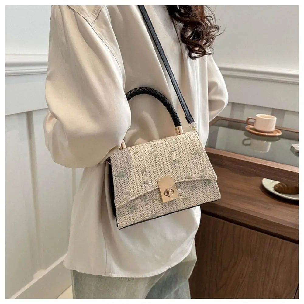 Fashion Rattan Straw Bag Large Capacity Handmade Braid Grass Woven Bag Bohemian Shoulder Messenger Bag for Women Girls