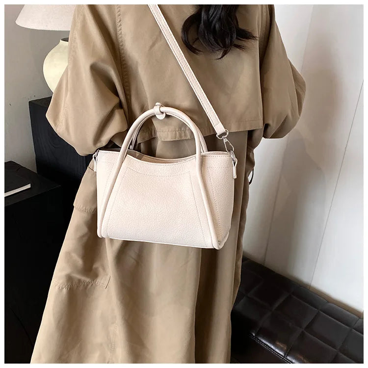 2025 new style large-capacity high-end PU messenger bag for daily commuting, soft leather wing bag for women