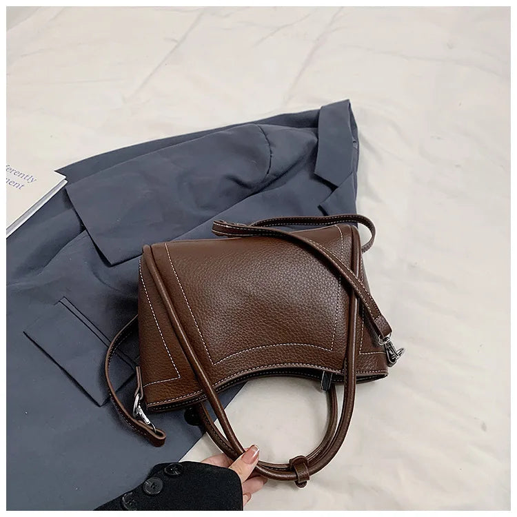 2025 new style large-capacity high-end PU messenger bag for daily commuting, soft leather wing bag for women