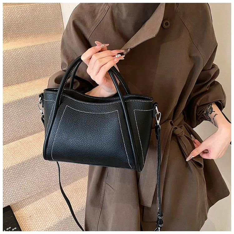 2025 new style large-capacity high-end PU messenger bag for daily commuting, soft leather wing bag for women