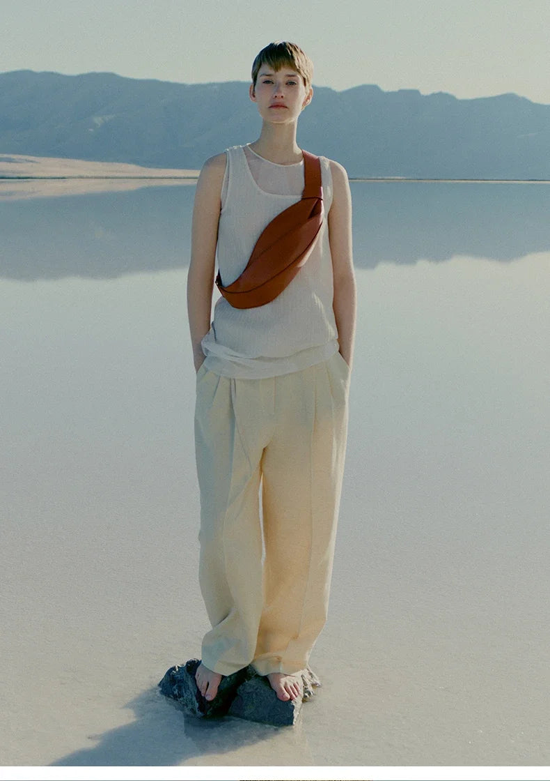 New large capacity pillow shaped personalized niche travel smooth cowhide crossbody bag