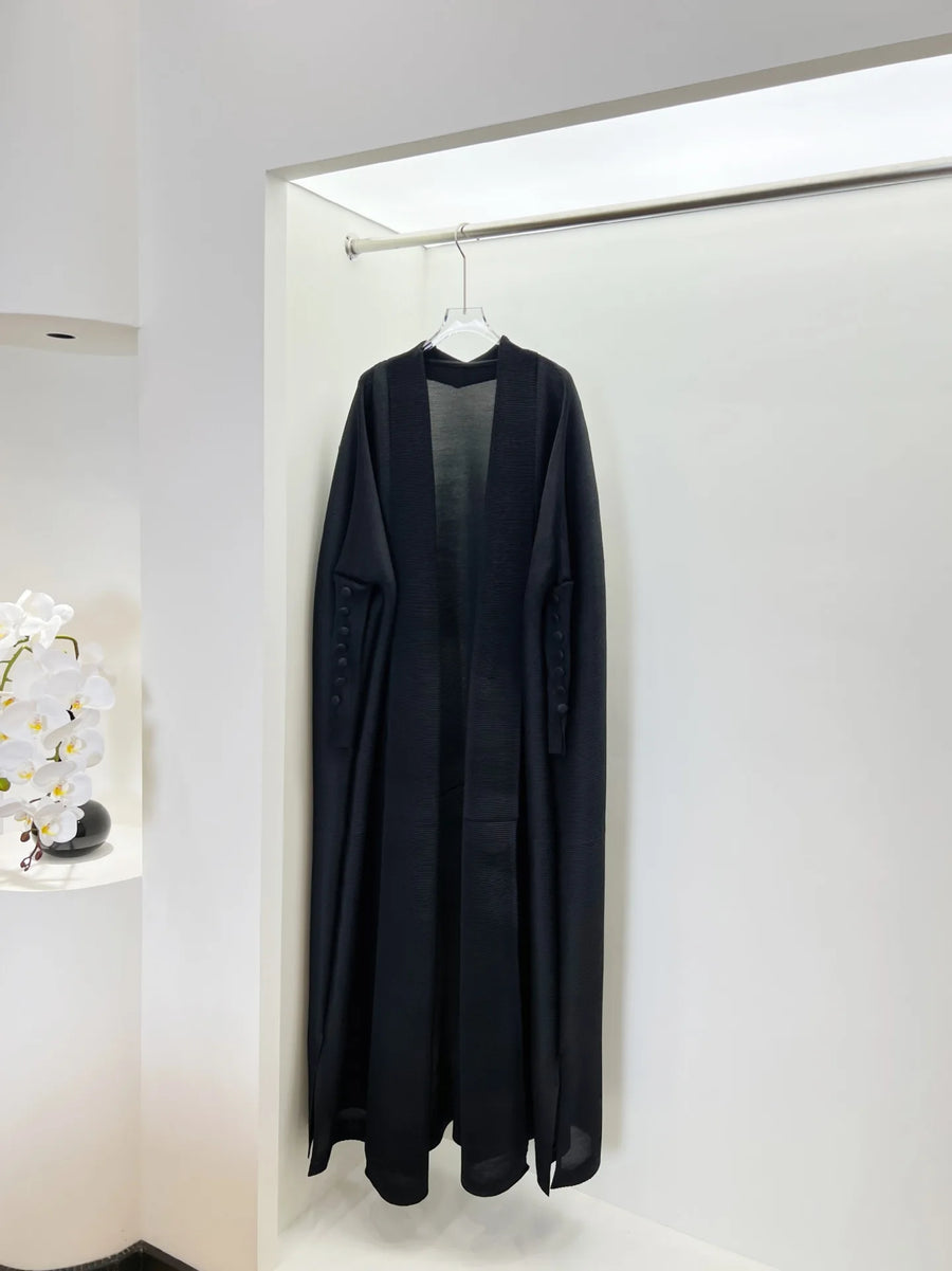 Miyake Abaya 2025 New Women's Muslim Elegant Pleated Trench Coat Batwing Sleeve Solid Color Loose Plus Size Long Robe Pour Femme — Black