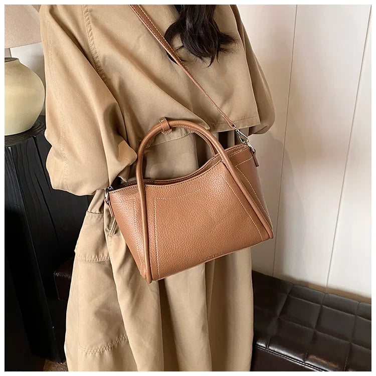 2025 new style large-capacity high-end PU messenger bag for daily commuting, soft leather wing bag for women