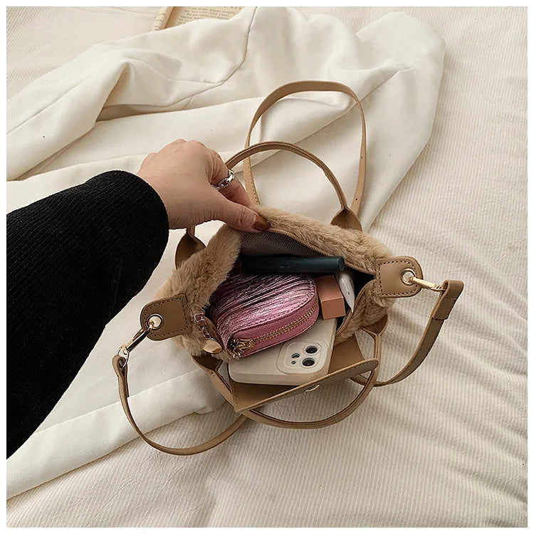 Cute Autumn And Winter Plush Mini Handbag Fashion Temperament Girls Mini Coin Purse Korean Version Versatile Crossbody Bag