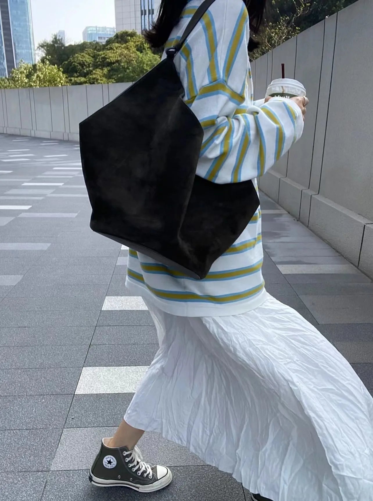 2023 Autumn and Winter Handbag Genuine Leather Dumpling Bucket Bag Niche Shoulder Tote