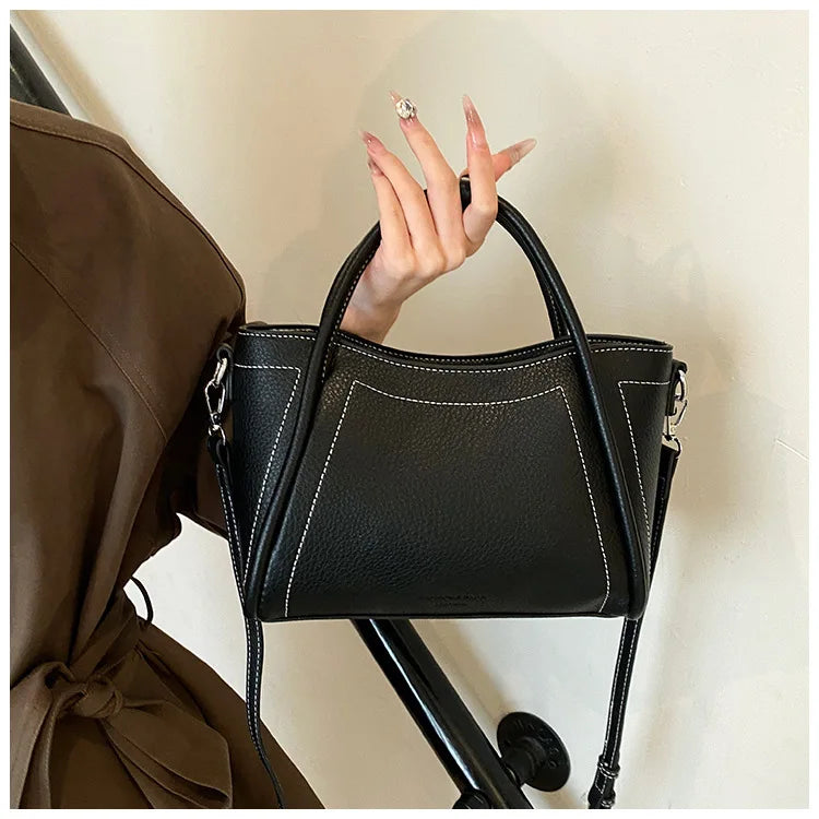 2025 new style large-capacity high-end PU messenger bag for daily commuting, soft leather wing bag for women