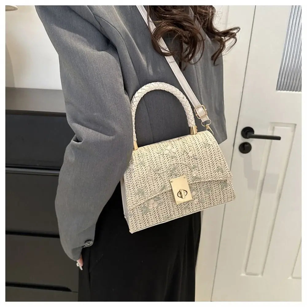 Fashion Rattan Straw Bag Large Capacity Handmade Braid Grass Woven Bag Bohemian Shoulder Messenger Bag for Women Girls