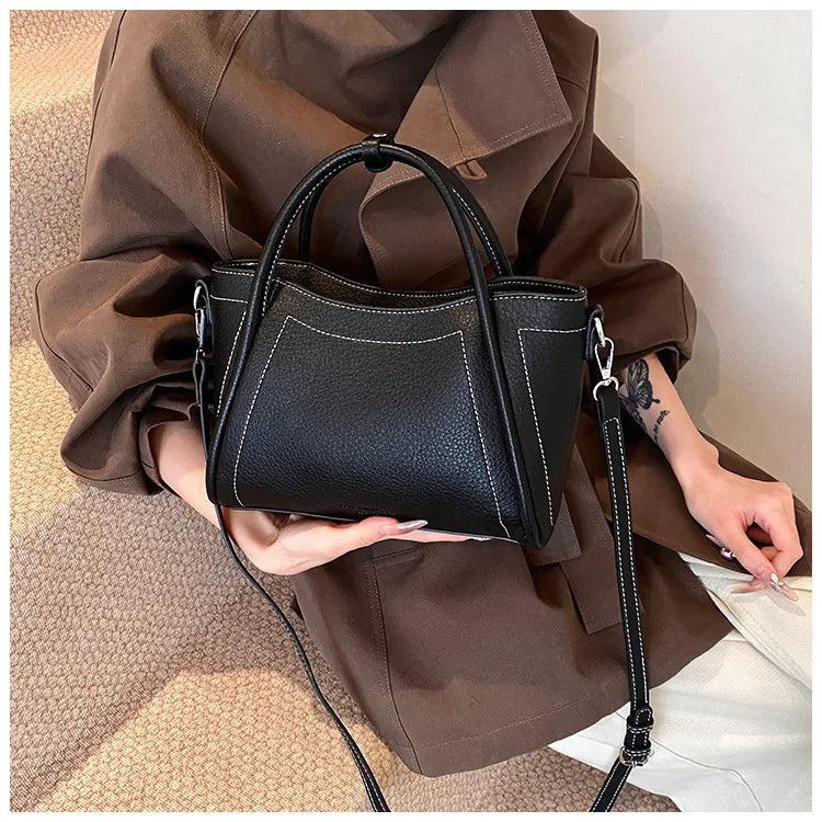 2025 new style large-capacity high-end PU messenger bag for daily commuting, soft leather wing bag for women