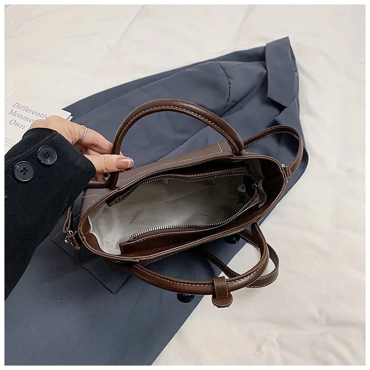 2025 new style large-capacity high-end PU messenger bag for daily commuting, soft leather wing bag for women