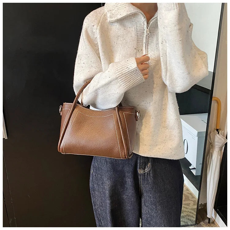 2025 new style large-capacity high-end PU messenger bag for daily commuting, soft leather wing bag for women