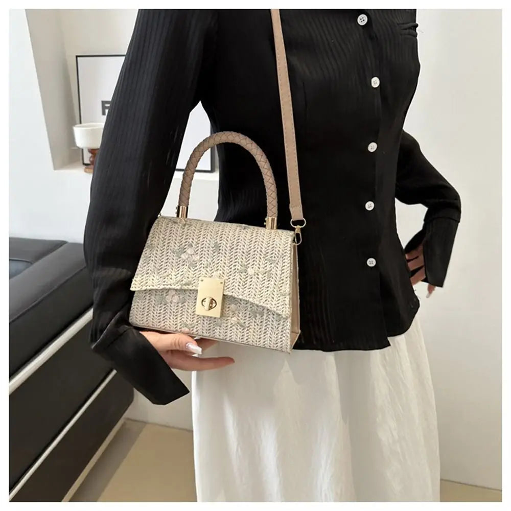 Fashion Rattan Straw Bag Large Capacity Handmade Braid Grass Woven Bag Bohemian Shoulder Messenger Bag for Women Girls